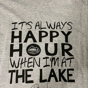 Piper Lou Graphic Tee size XL. (BP)